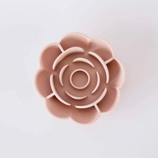 Slow feeder, dusty rose