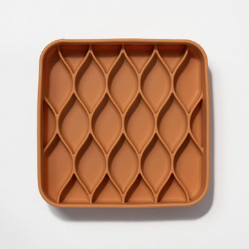 dogged Slow feeder, muskotti