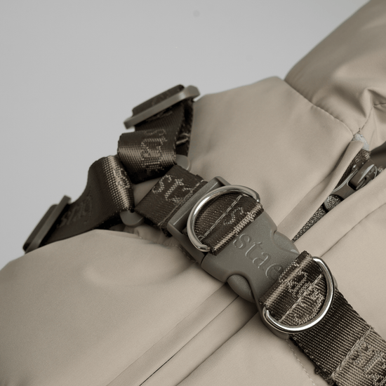 Staey Vera - koiran talvitakki valjailla, hiekka