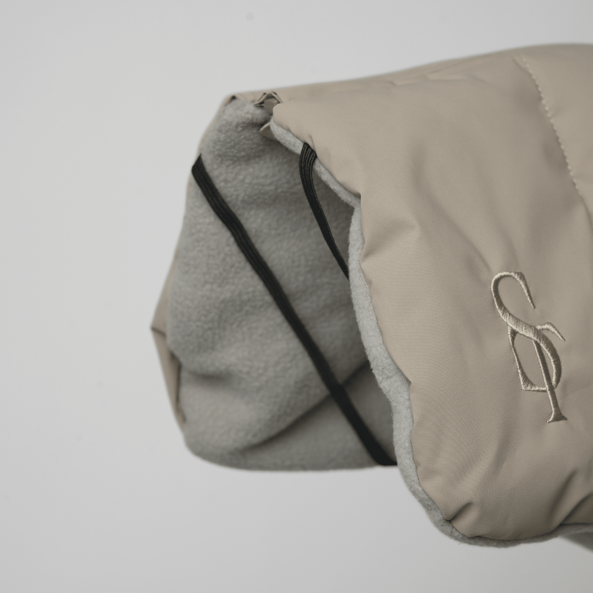 Staey Vera - koiran talvitakki valjailla, hiekka